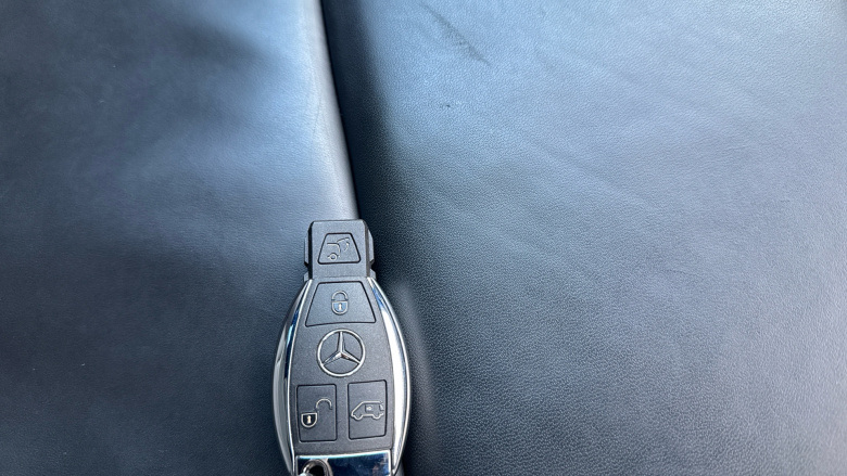 Mercedes-Benz V-Class V220 d AMG Line 5dr 9G-Tronic [Extra Long] Diesel Estate